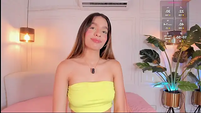 Nicole Whittee online show from March 2026 07:59:02 PM