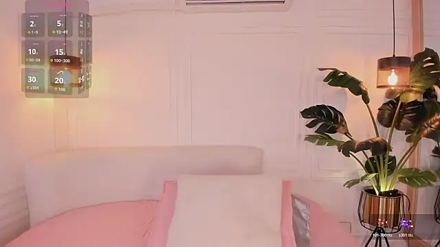 Nicole Whittee online show from April 2026 09:38:02 PM