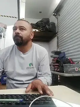 Snapshot of OMARMEX1 chatting on May 2026 12:58:02 PM OMARMEX1 online show from May 2026 12:58:02 PM