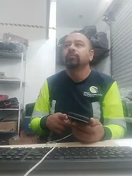 Snapshot of OMARMEX1 chatting on May 2026 01:37:02 PM OMARMEX1 online show from May 2026 01:37:02 PM