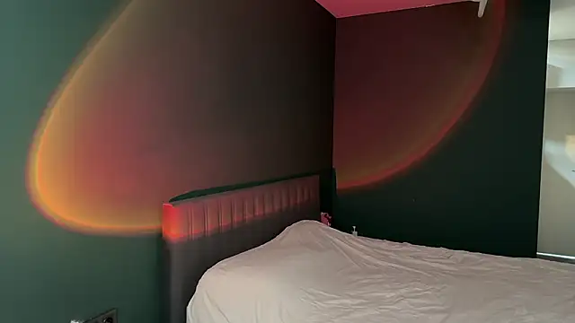 cronck52 online show from March 2026 07:11:02 AM