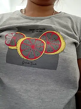 Snapshot of Fantasy_Queen94 chatting on February 2026 03:04:02 AM Fantasy Queen94 online show from February 2026 03:04:02 AM