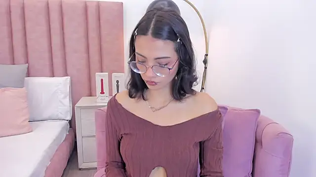 im lily  online show from March 2026 01:03:01 PM