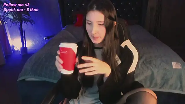 Snapshot of avrora_shy_ chatting on March 2026 12:34:01 PM avrora shy online show from March 2026 12:34:01 PM