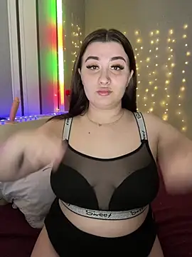 lipsi vikki online show from February 2026 06:43:02 PM