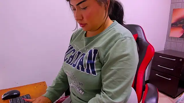 peachy hot online show from April 2026 04:52:02 AM