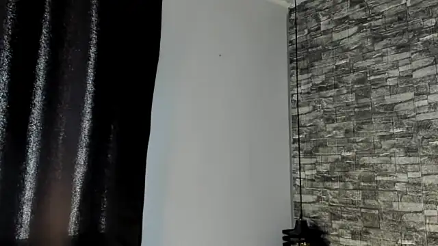 ASHLEY COLLINS1 online show from April 2026 01:49:01 PM