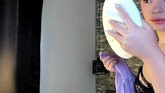 ASHLEY COLLINS1 online show from April 2026 02:18:02 PM