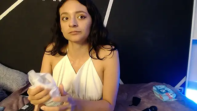 Vyoleta22 online show from March 2026 11:29:02 AM