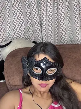 raavigirl online show from May 2026 07:55:01 PM