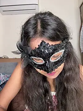 raavigirl online show from April 2026 06:53:02 AM