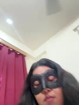 raavigirl online show from April 2026 10:44:01 AM