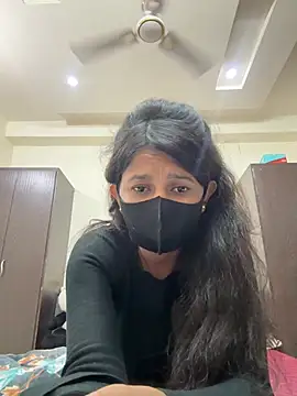 raavigirl online show from March 2026 06:01:01 PM