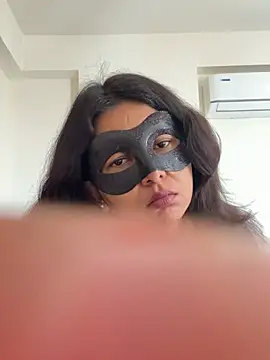 raavigirl online show from April 2026 05:14:02 AM