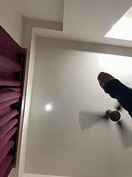 raavigirl online show from April 2026 08:37:02 PM