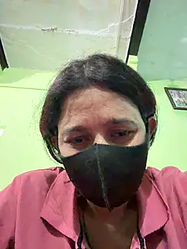 raavigirl online show from April 2026 04:52:01 PM