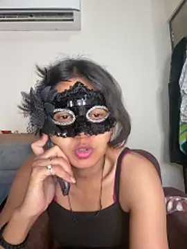 raavigirl online show from April 2026 09:21:01 PM