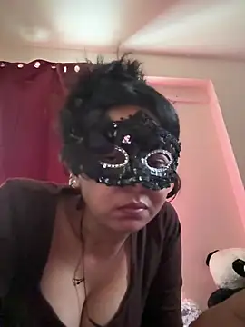 raavigirl online show from April 2026 10:51:02 AM