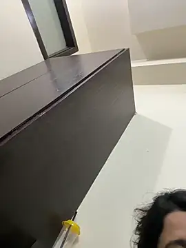 raavigirl online show from March 2026 03:39:01 PM