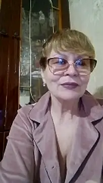Snapshot of SophieBurns chatting on May 2026 10:43:02 AM SophieBurns online show from May 2026 10:43:02 AM