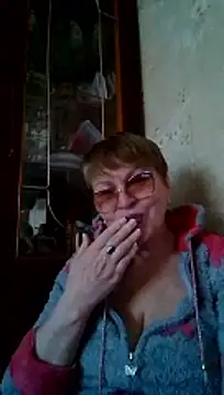 Snapshot of SophieBurns chatting on May 2026 01:49:01 PM SophieBurns online show from May 2026 01:49:01 PM