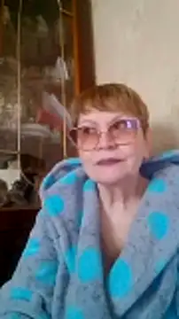 SophieBurns online show from April 2026 10:33:02 AM