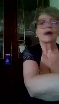 Snapshot of SophieBurns chatting on July 2026 11:06:01 AM SophieBurns online show from July 2026 11:06:01 AM