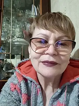 SophieBurns online show from April 2026 01:34:02 PM