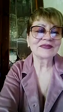 Snapshot of SophieBurns chatting on May 2026 09:19:02 AM SophieBurns online show from May 2026 09:19:02 AM
