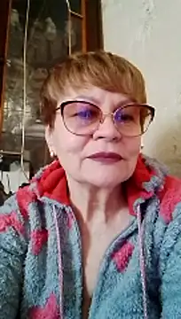Snapshot of SophieBurns chatting on April 2026 11:39:01 AM SophieBurns online show from April 2026 11:39:01 AM