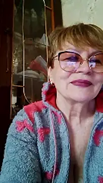 Snapshot of SophieBurns chatting on May 2026 08:28:02 AM SophieBurns online show from May 2026 08:28:02 AM