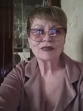 Snapshot of SophieBurns chatting on June 2026 02:06:01 PM SophieBurns online show from June 2026 02:06:01 PM