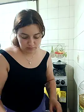 MajoArias online show from April 2026 01:01:02 AM