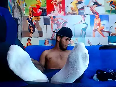 warmNoah online show from April 2026 07:58:02 PM