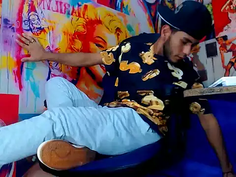 warmNoah online show from April 2026 06:10:02 PM