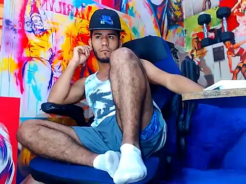 warmNoah online show from April 2026 07:03:01 PM