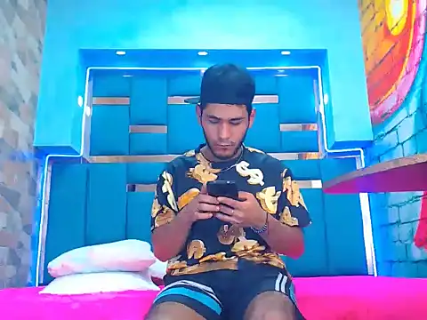 warmNoah online show from March 2026 07:06:02 PM