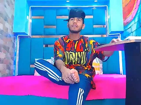 warmNoah online show from March 2026 07:41:02 PM