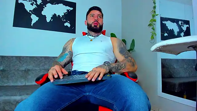 Alessrose online show from March 2026 07:43:02 PM