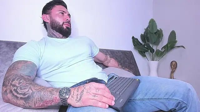 Alessrose online show from July 2026 08:57:01 PM