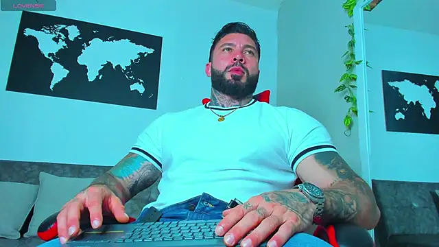 Alessrose online show from April 2026 07:52:01 PM