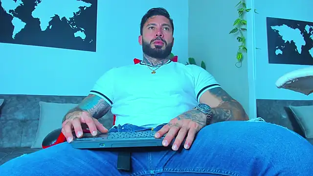 Alessrose online show from May 2026 08:15:02 PM