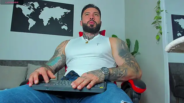 Alessrose online show from April 2026 08:45:02 PM