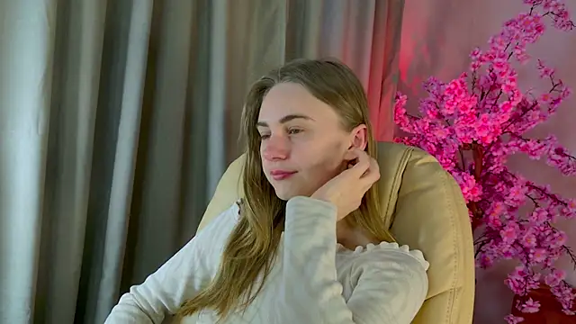 Erica Grace online show from April 2026 07:59:01 AM