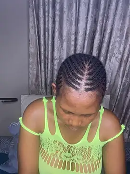 Snapshot of applebae chatting on April 2026 11:45:01 AM applebae online show from April 2026 11:45:01 AM