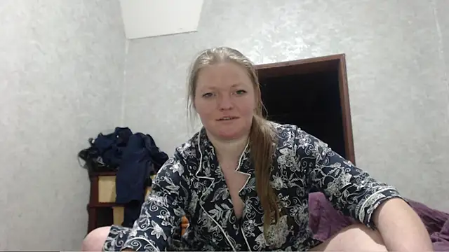 Snapshot of EliciaKush chatting on February 2026 08:44:02 PM EliciaKush online show from February 2026 08:44:02 PM