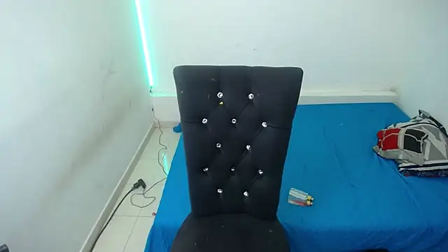 Naomy Reiden online show from February 2026 06:29:02 PM