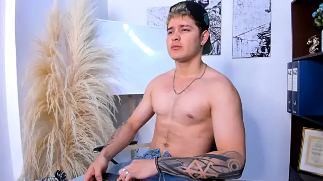 rayan linxx online show from March 2026 08:21:02 PM