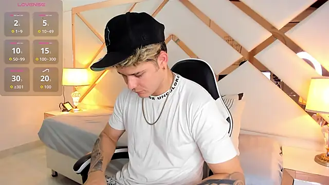 Snapshot of rayan_linxx chatting on February 2026 07:38:02 PM rayan linxx online show from February 2026 07:38:02 PM