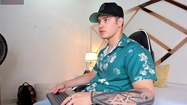 Snapshot of rayan_linxx chatting on February 2026 07:14:01 PM rayan linxx online show from February 2026 07:14:01 PM